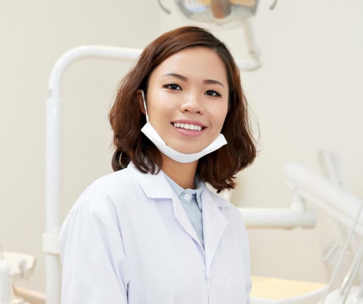 pretty-young-dentist-PRG826H-1.jpg